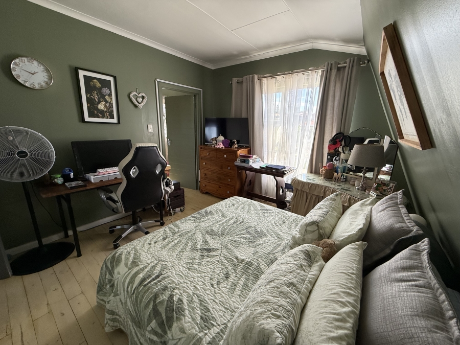 4 Bedroom Property for Sale in Dana Bay Western Cape